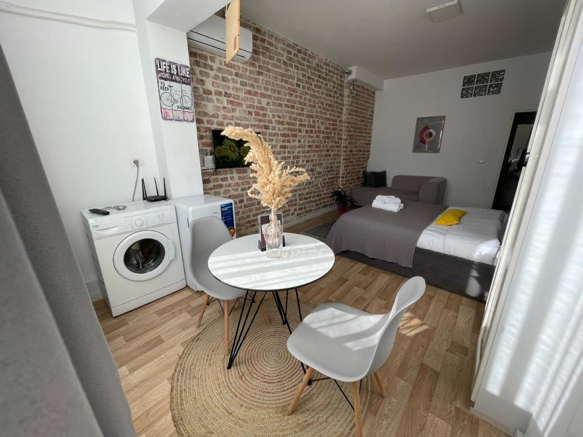 Bricks Studio Apartments Tirana Extérieur photo