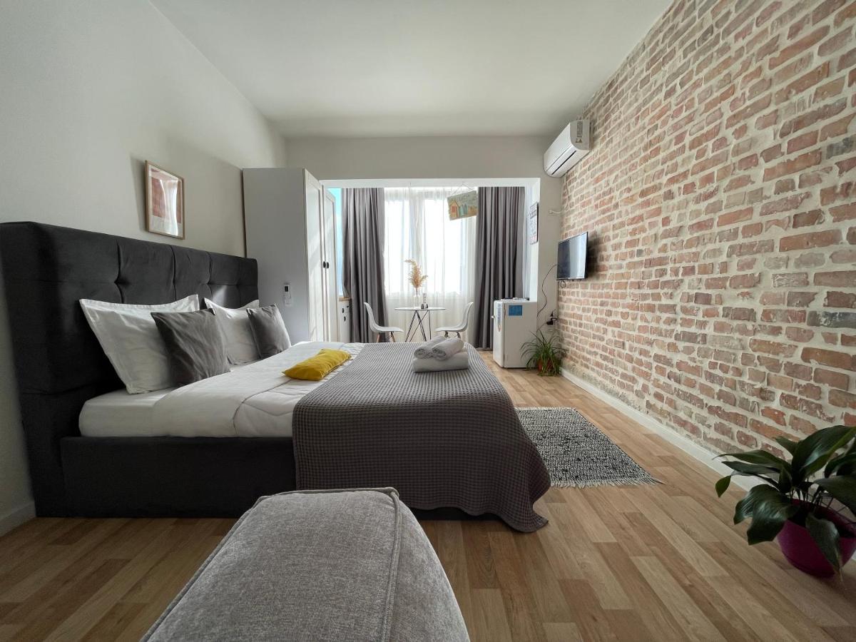 Bricks Studio Apartments Tirana Extérieur photo