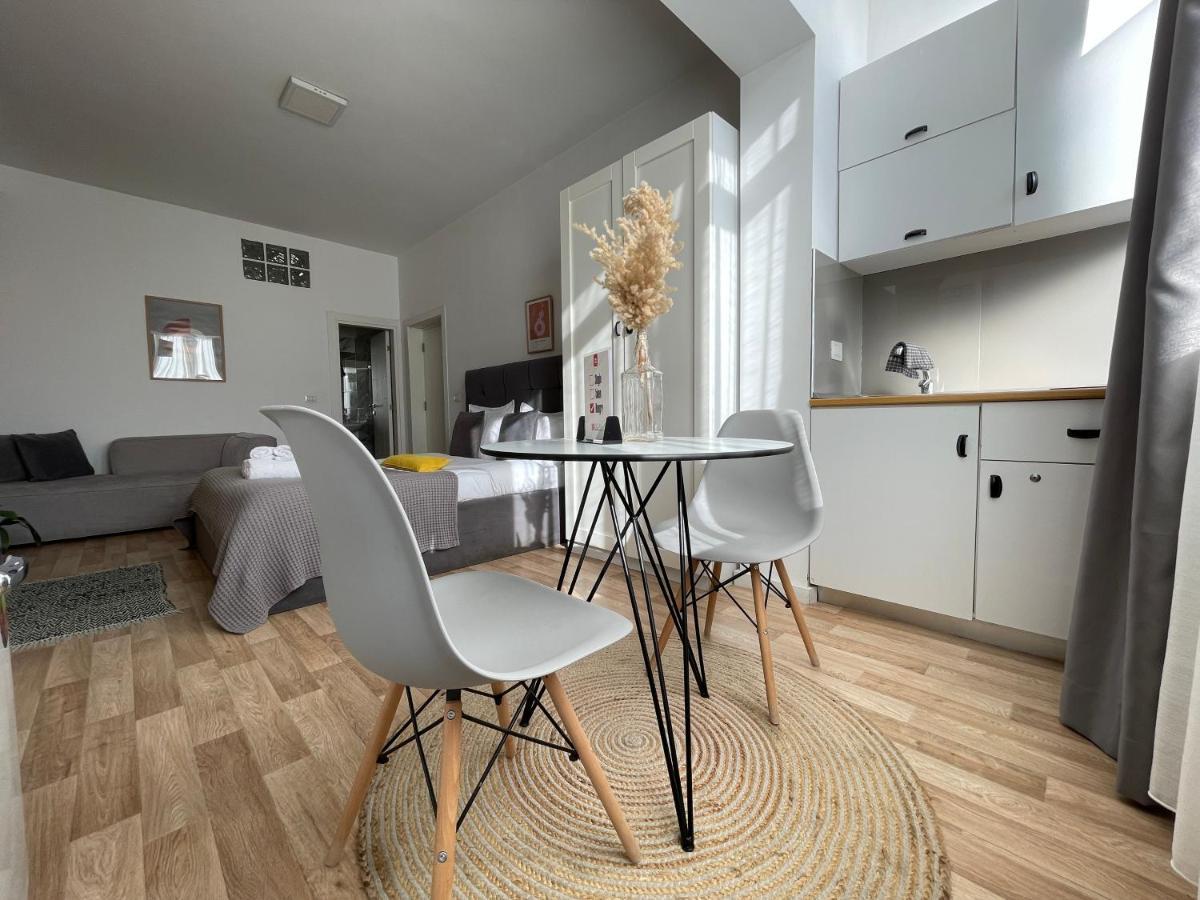 Bricks Studio Apartments Tirana Extérieur photo