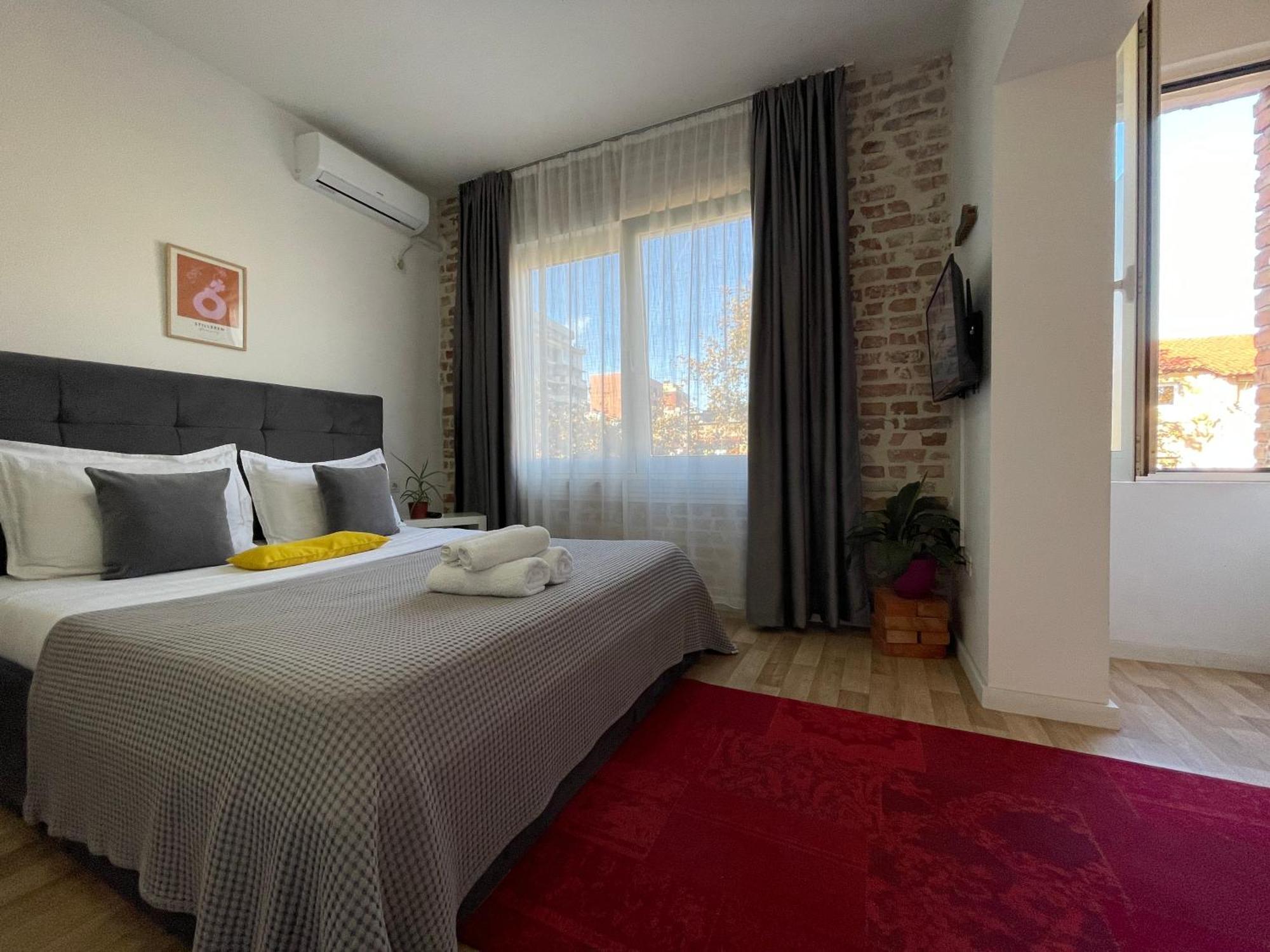 Bricks Studio Apartments Tirana Extérieur photo