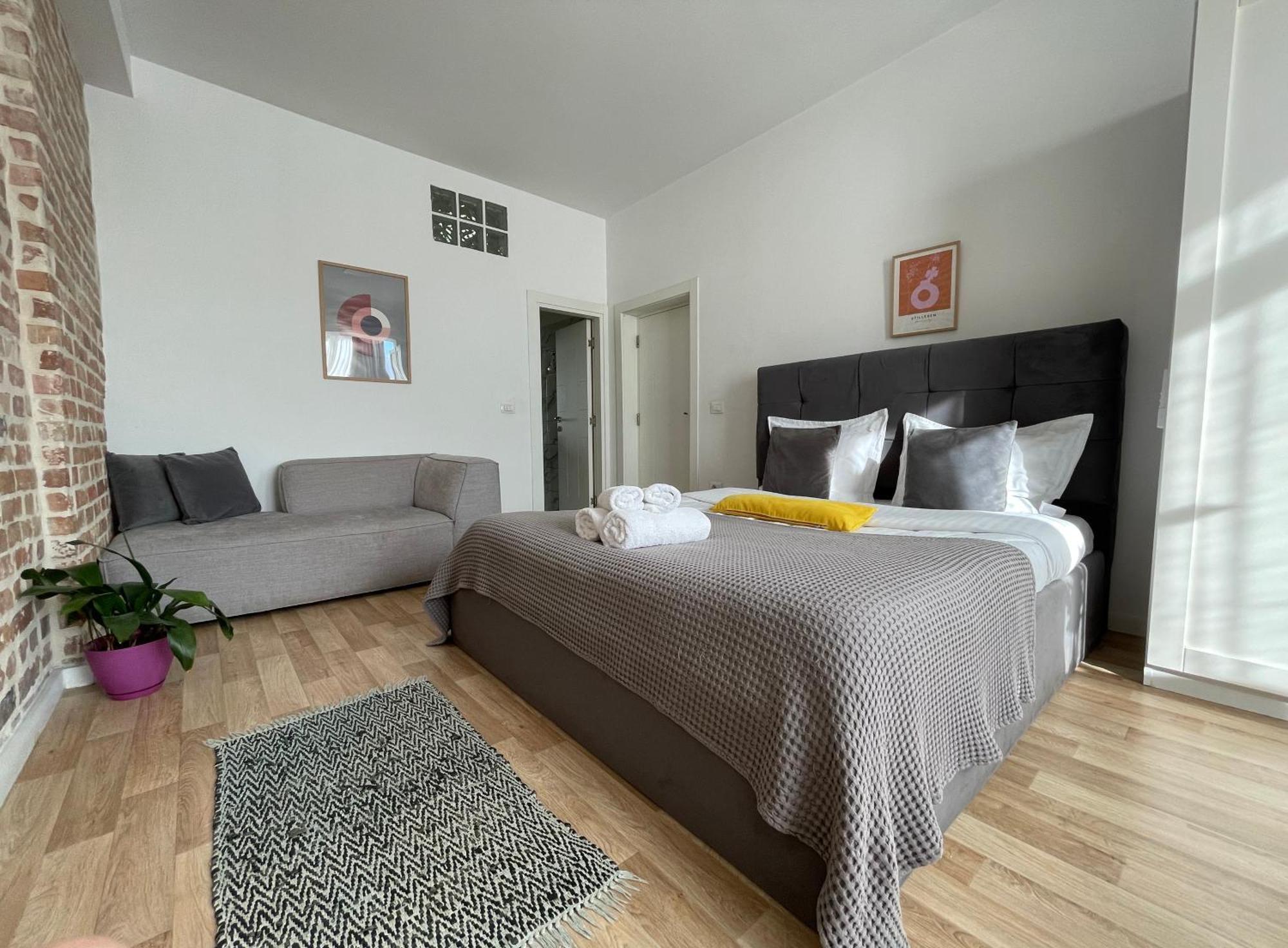 Bricks Studio Apartments Tirana Extérieur photo